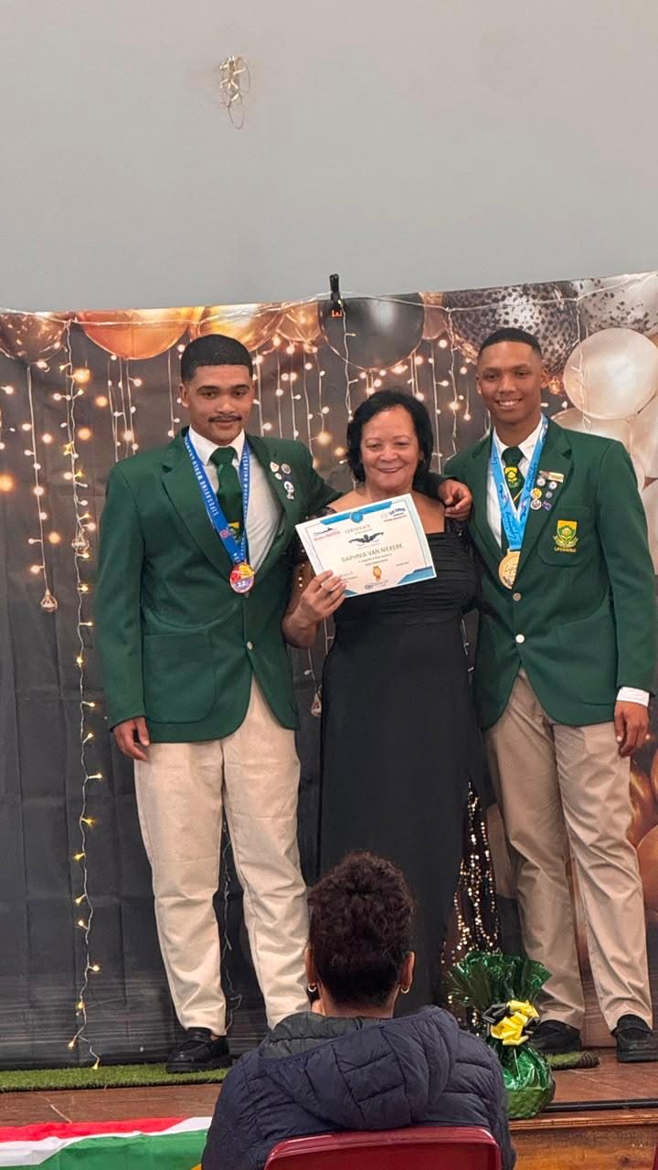 Khaya Aquatics award portrait at the ceremony
